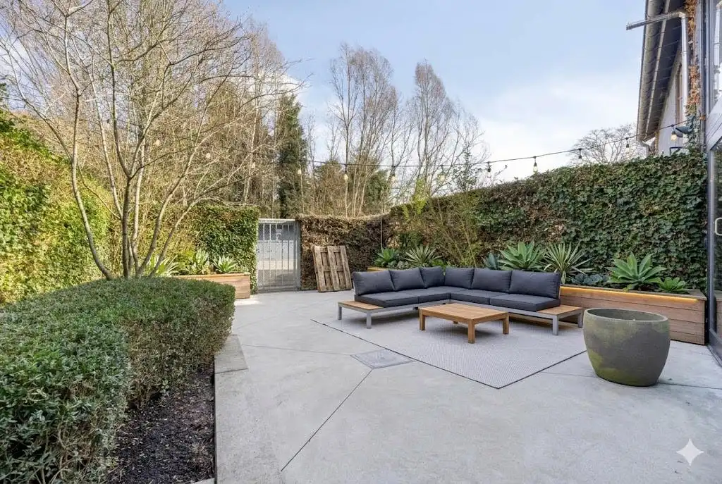 Unieke loft met binnentuin en parking te Sint-Kruis (Brugge) foto 3