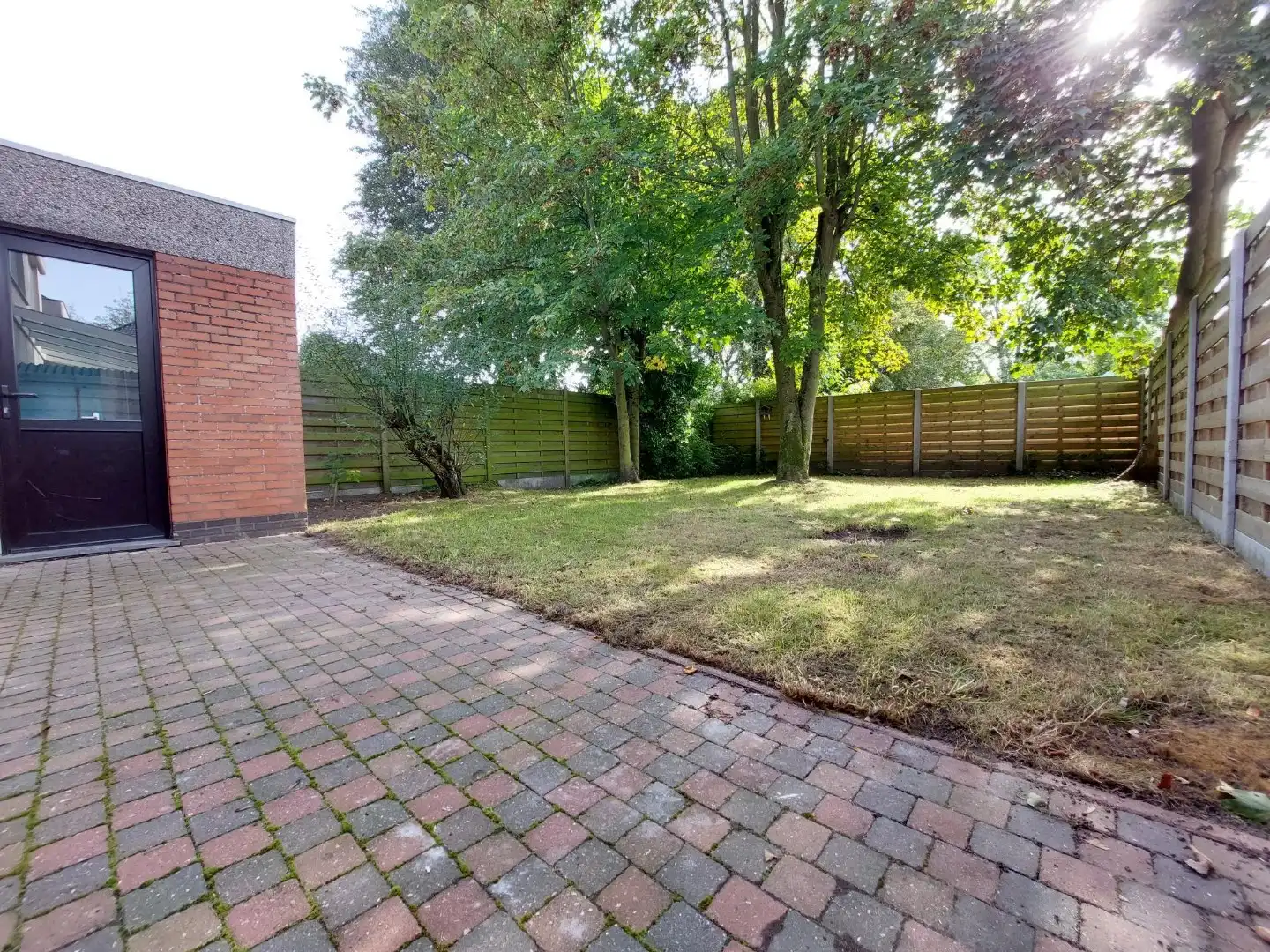 Instapklare halfopen woning foto 2