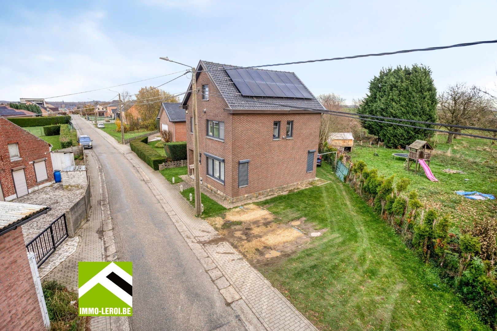 Rustig gelegen, vernieuwde woning met 4 slaapkamers en grote tuin foto 23