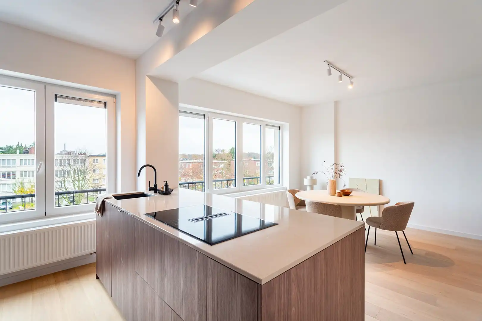 GERENOVEERD APPARTEMENT foto 4