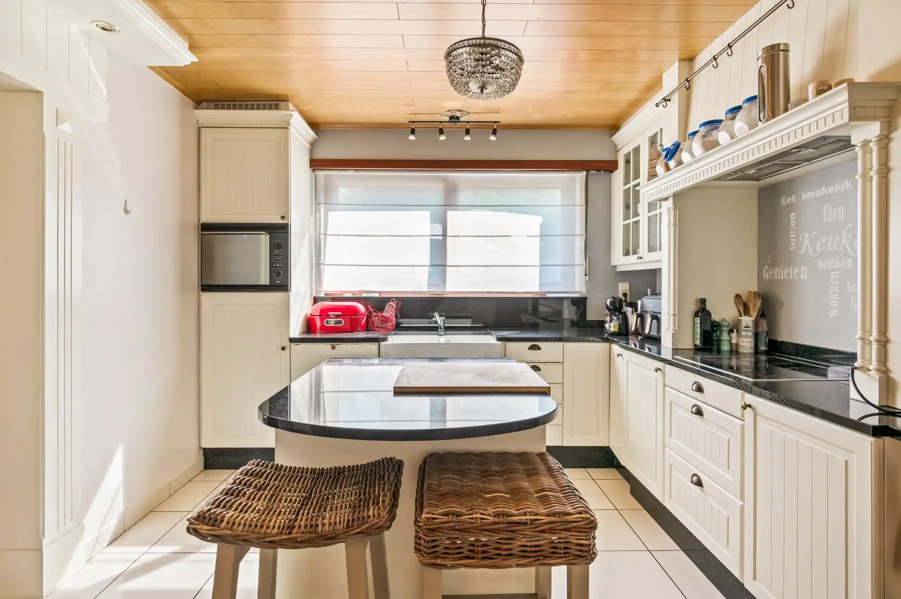 Charmante woning op zonnig perceel foto 11