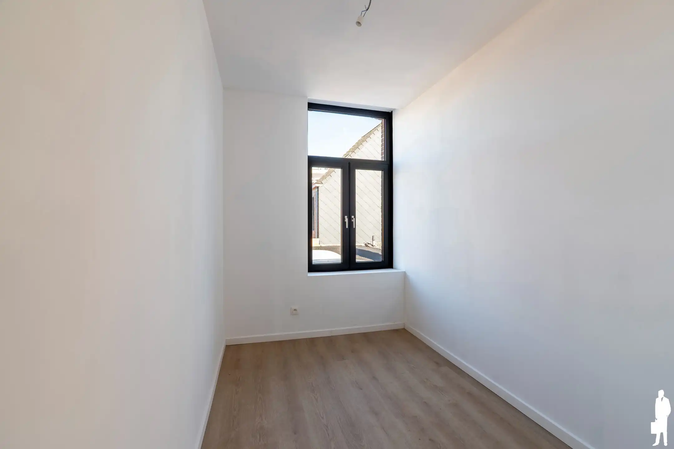 Gerenoveerde woning met tuin en handige achtertoegang foto 15