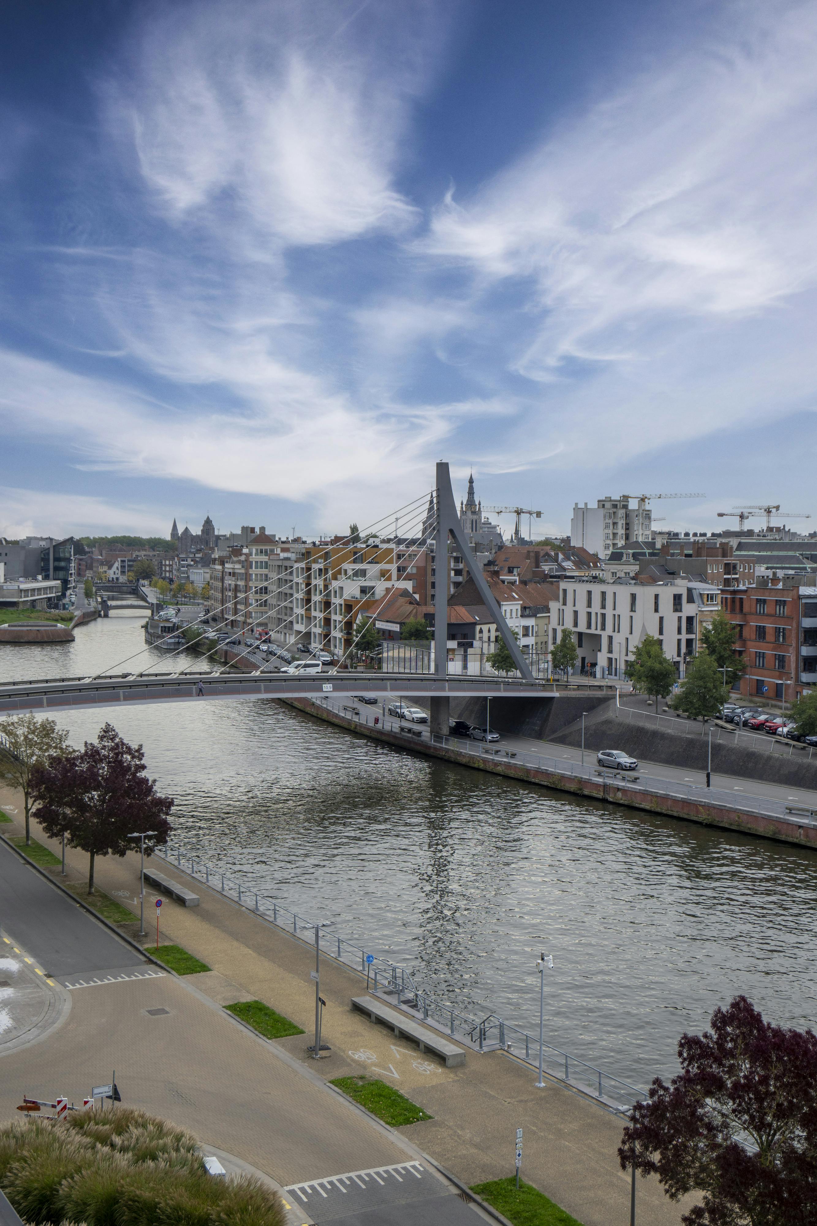 Unieke penthouse te koop langs de Leie te Kortrijk foto 5