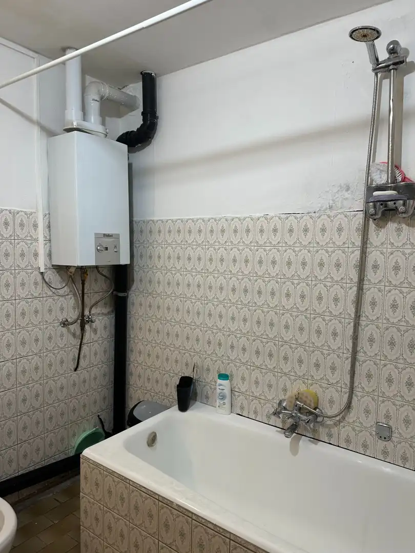 Goed gelegen belétage-rijwoning in Gent foto 16