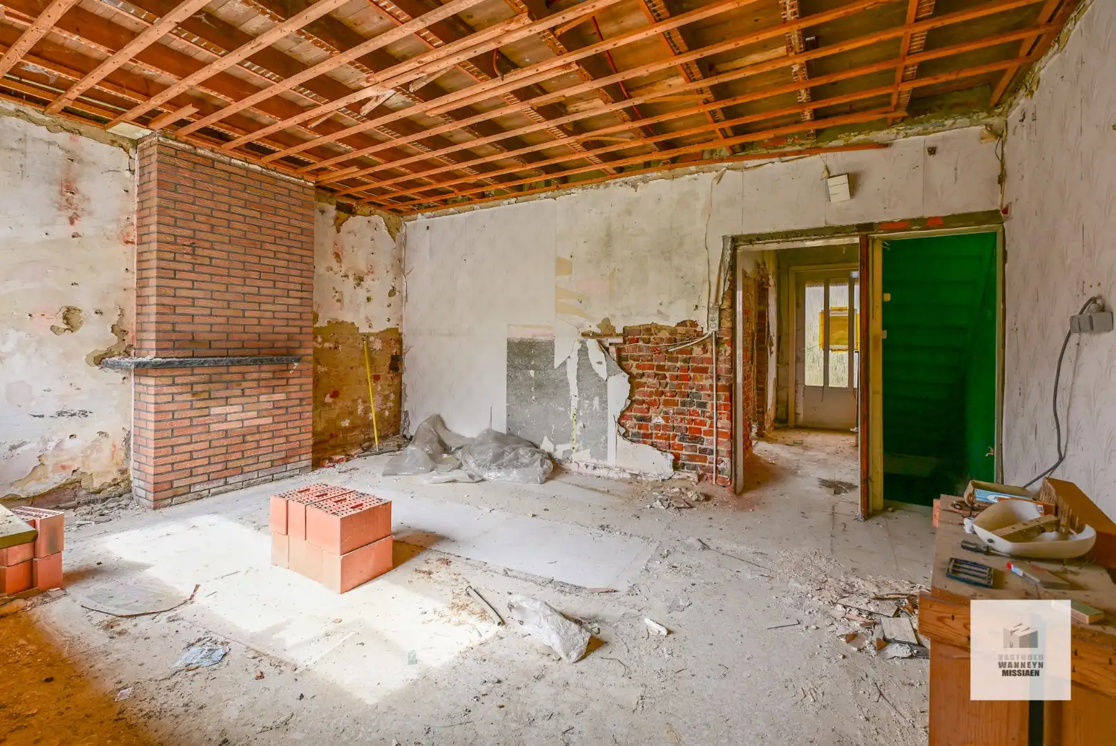 Te renoveren halfopen bebouwing op 1100m2 te Zwevezele foto 19