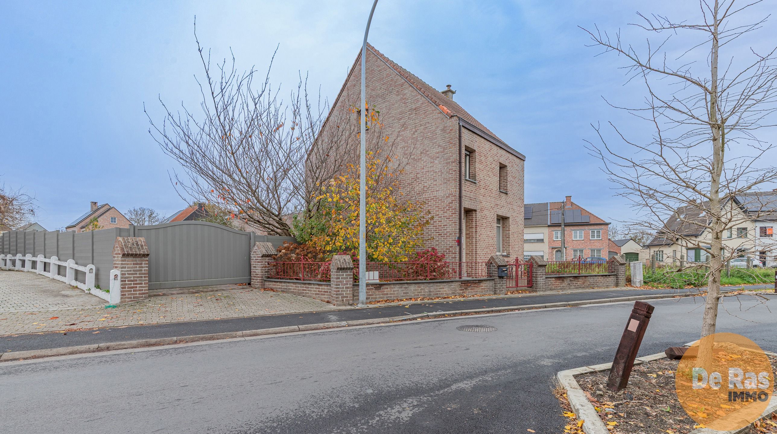 NIEUWERKERKEN - Gerenoveerde HOB met tuin op toplocatie foto 2