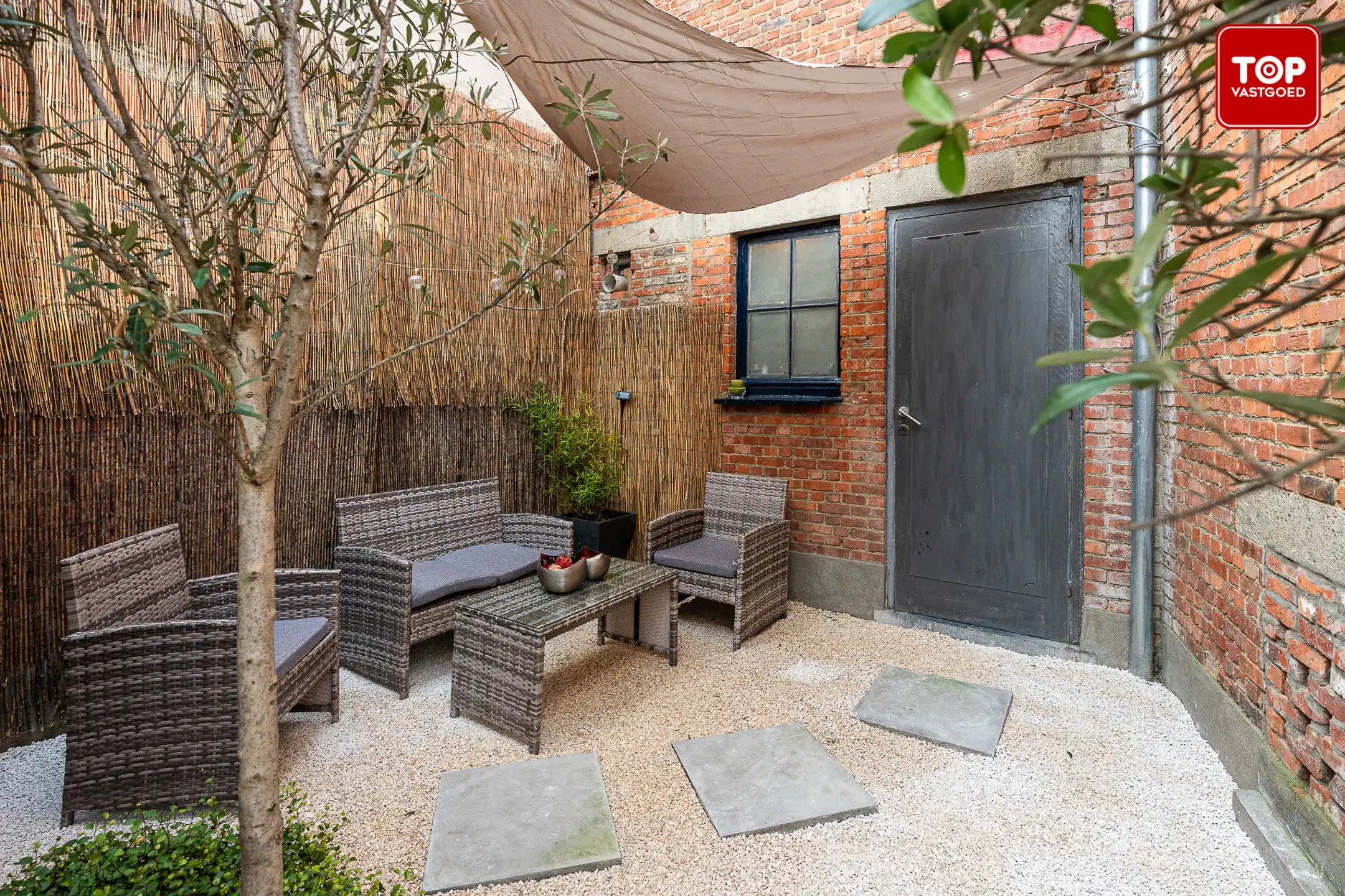 Statige, lichtrijke woning met 3 slaapkamers en stadskoer foto 28