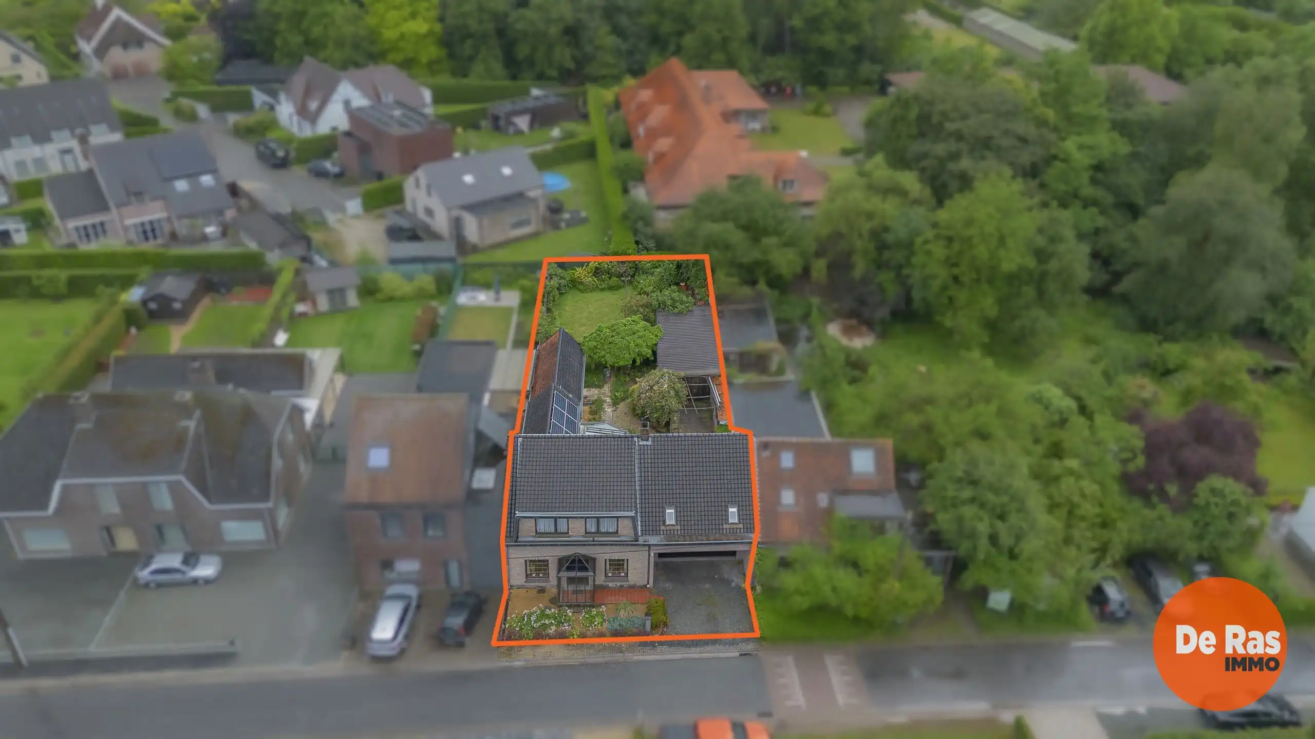 BOTTELARE – Ruime woning met tuin, dubbele garage en 5 slpks foto 3
