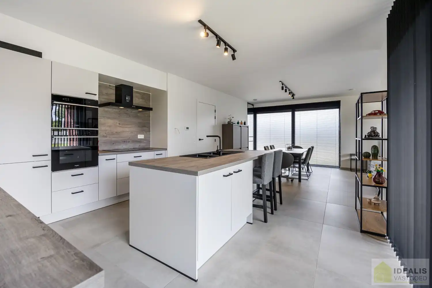 PRACHTIGE NIEUWBOUWWONING (2% REGISTRATIERECHTEN MOGELIJK!) MET EEN HEERLIJK LICHTRIJKE WOONKAMER MET OPEN KEUKEN, RUIME BERGING, BUREEL, 3 SLAAPKAMERS, RUIME DRESSING EN RUIME BADKAMER VOORZIEN VAN ALLE COMFORT! EEN HEERLIJK RUIM HUIS MET EEN NAAR WENS AAN TE LEGGEN TUIN, OP EEN GEGEERDE LOCATIE NABIJ HET CENTRUM VAN PEER! foto 20