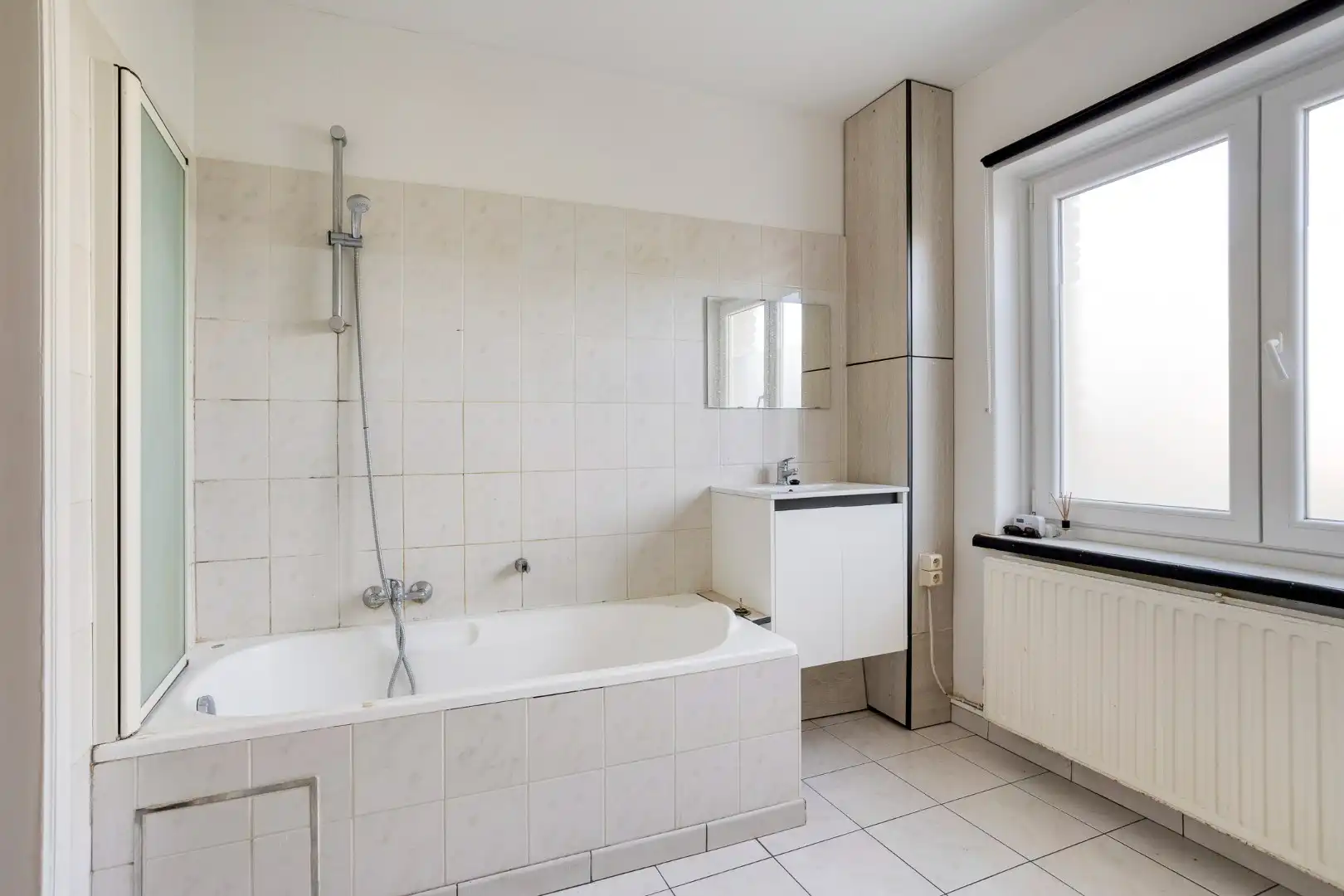 TE RENOVEREN WONING met 2 woonéénheden en tuin – 1640 SINT-GENESIUS-RODE foto 12