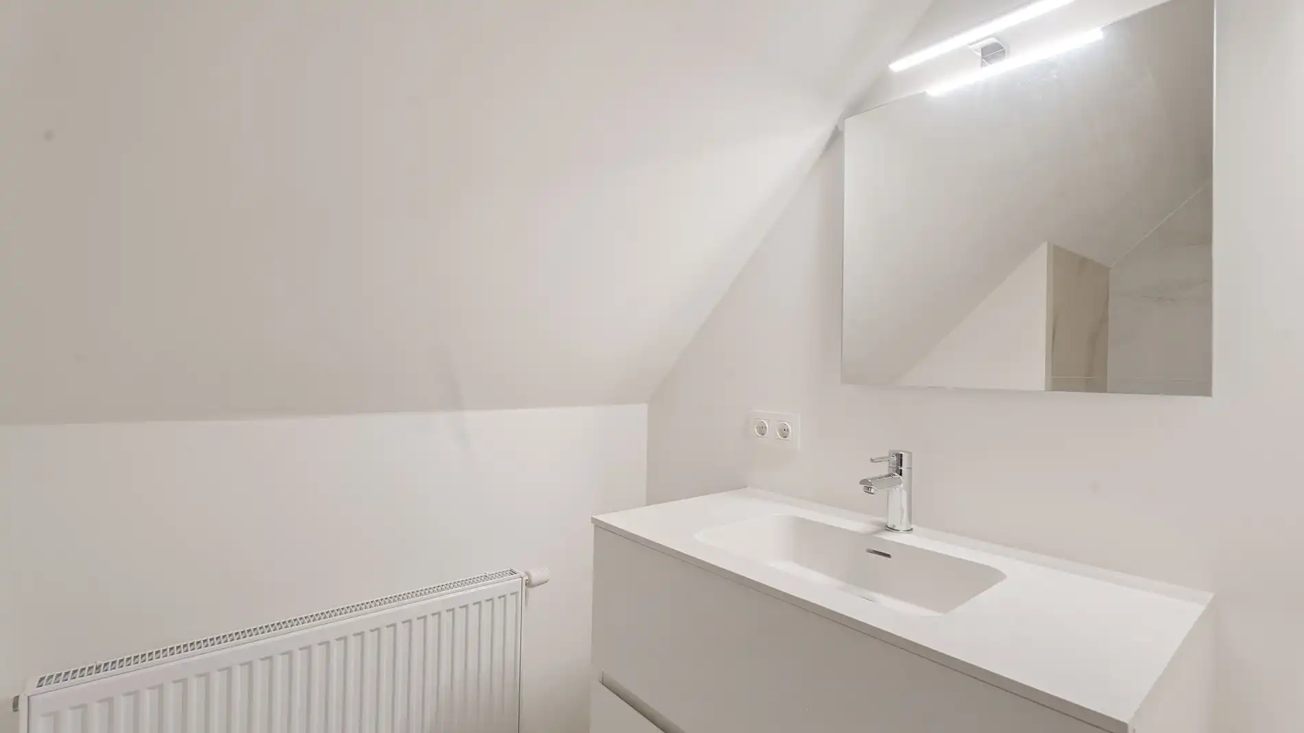 Exclusieve villa gelegen in een rustige, residentiële wijk . foto 25