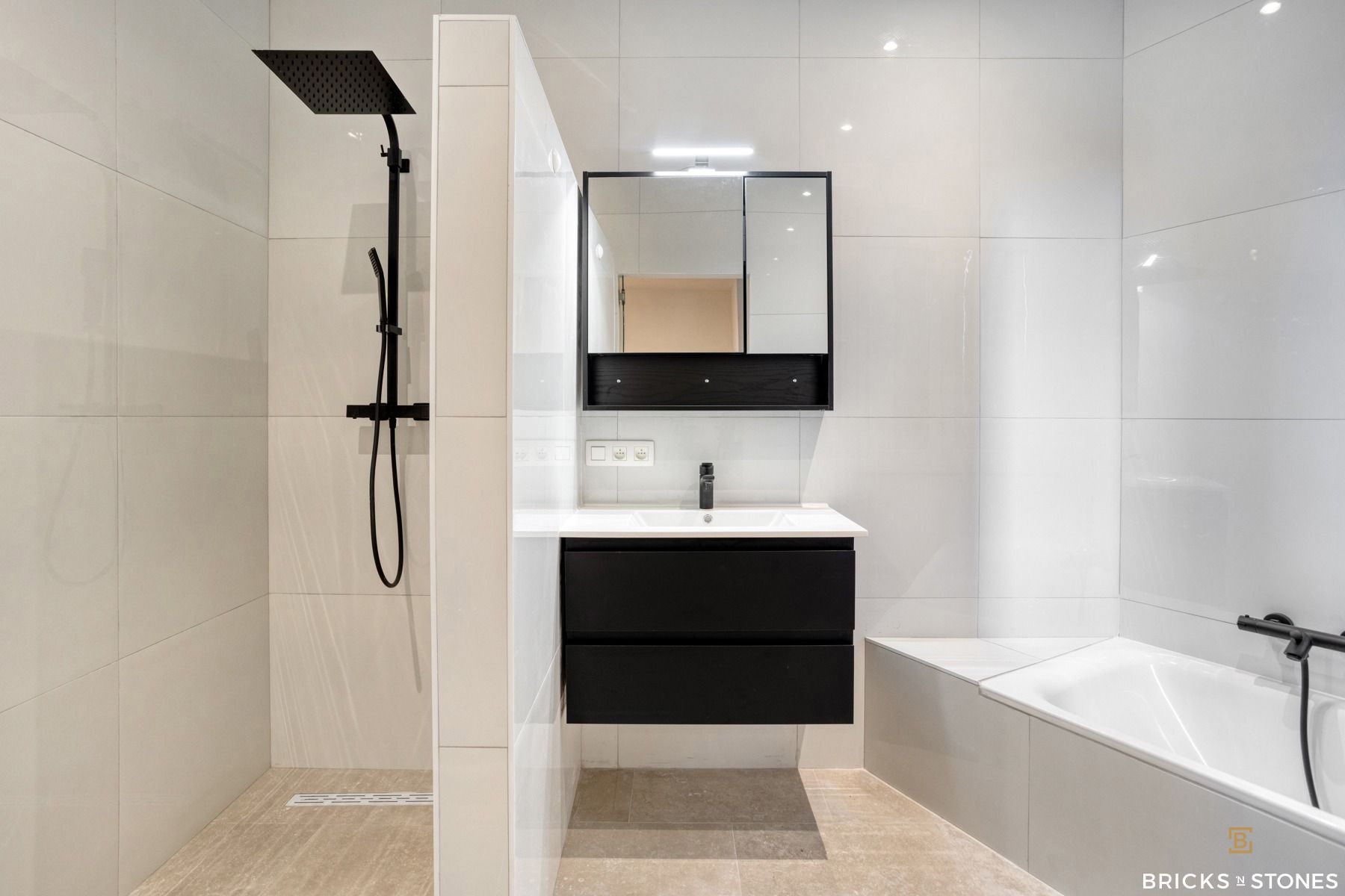 Knap gerenoveerd appartement foto 13