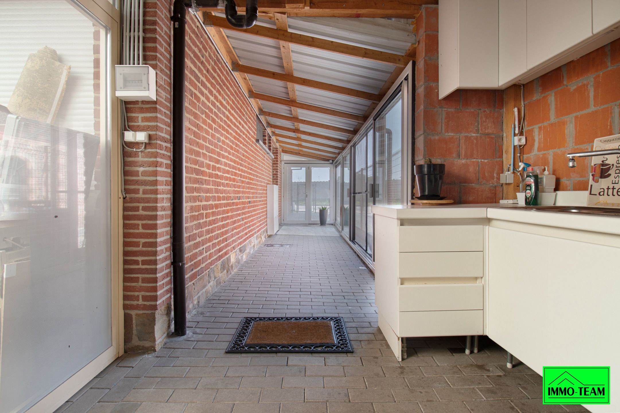 Instapklare bungalow met 5 slaapkamers foto 7