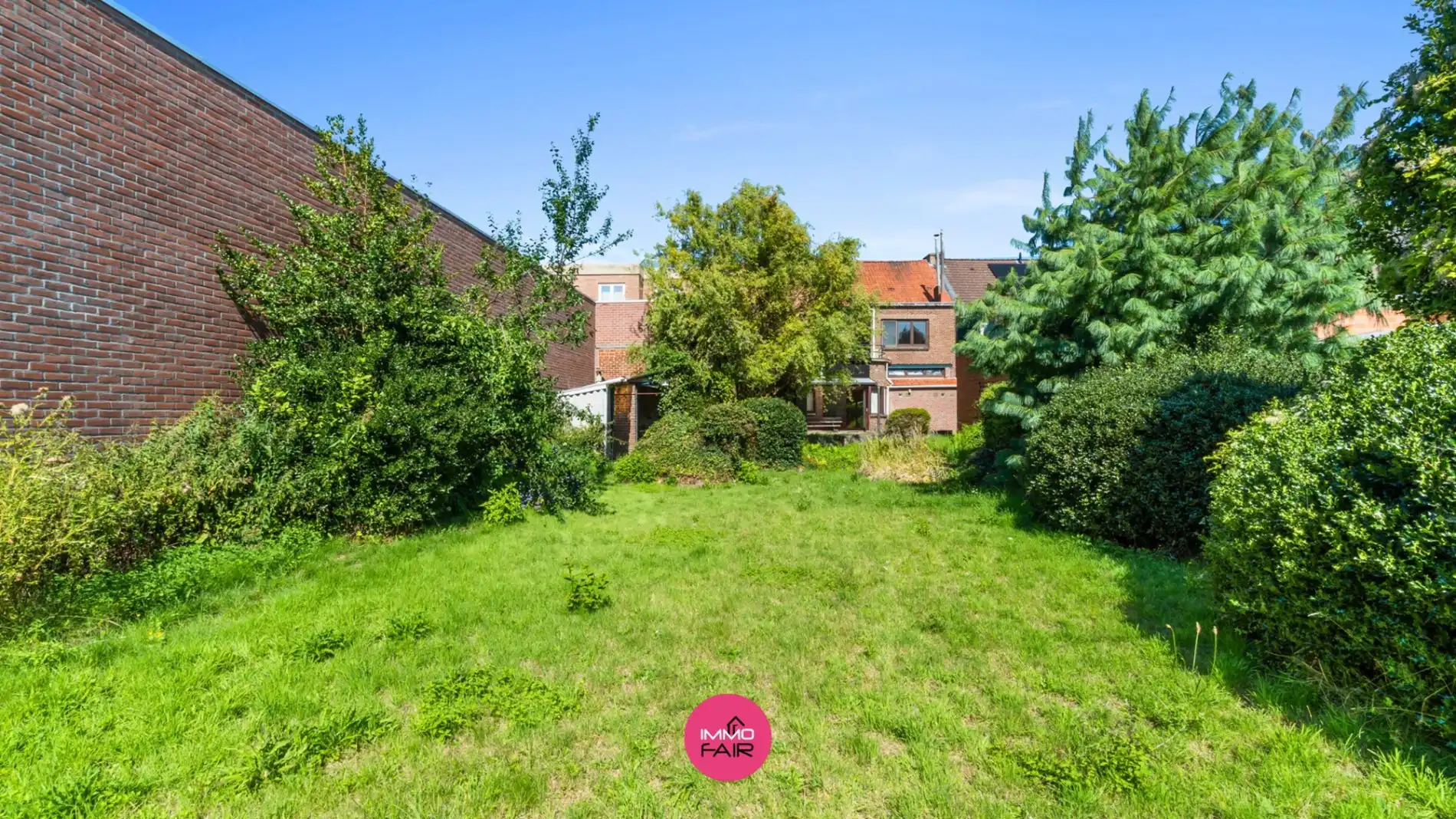 Polyvalent handelspand met duplexappartement in hartje Lanaken! foto 8