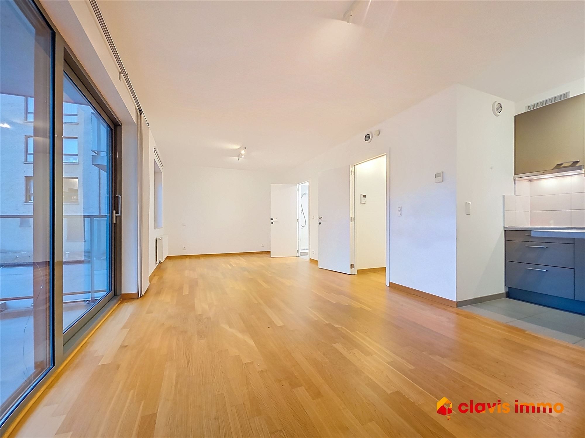 Studio met mooi terras foto {{pictureIndex}}