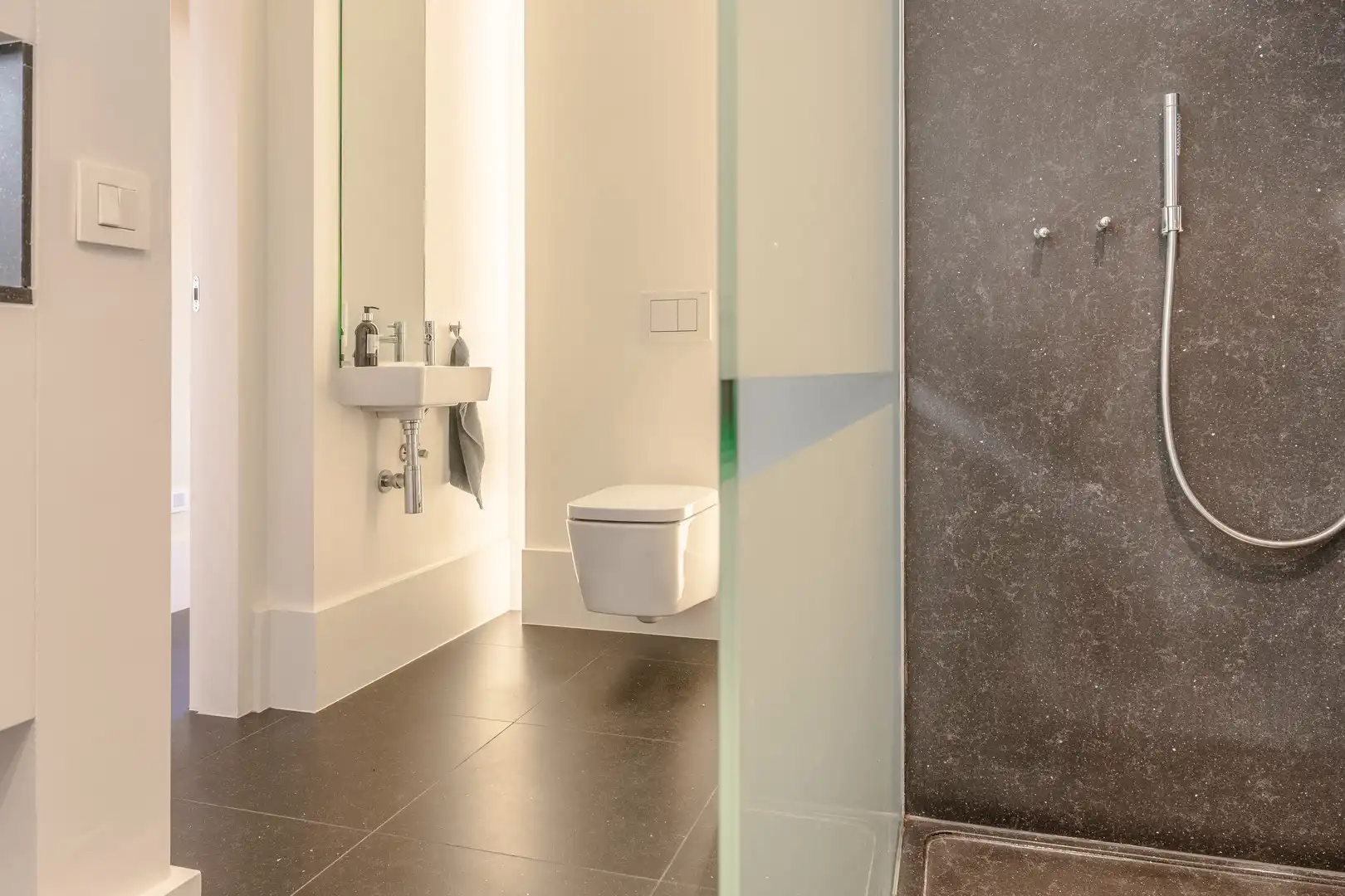 Prachtige instapklare woning met diverse invullingsmogelijkheden! foto 13