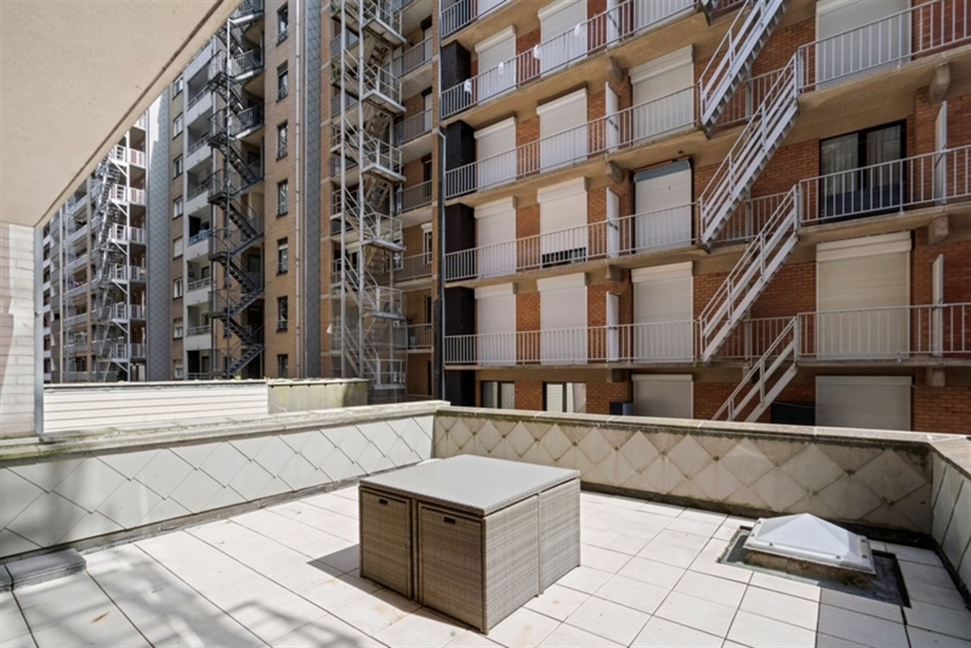 VERZORGD GEMEUBELD APPARTEMENT foto 11