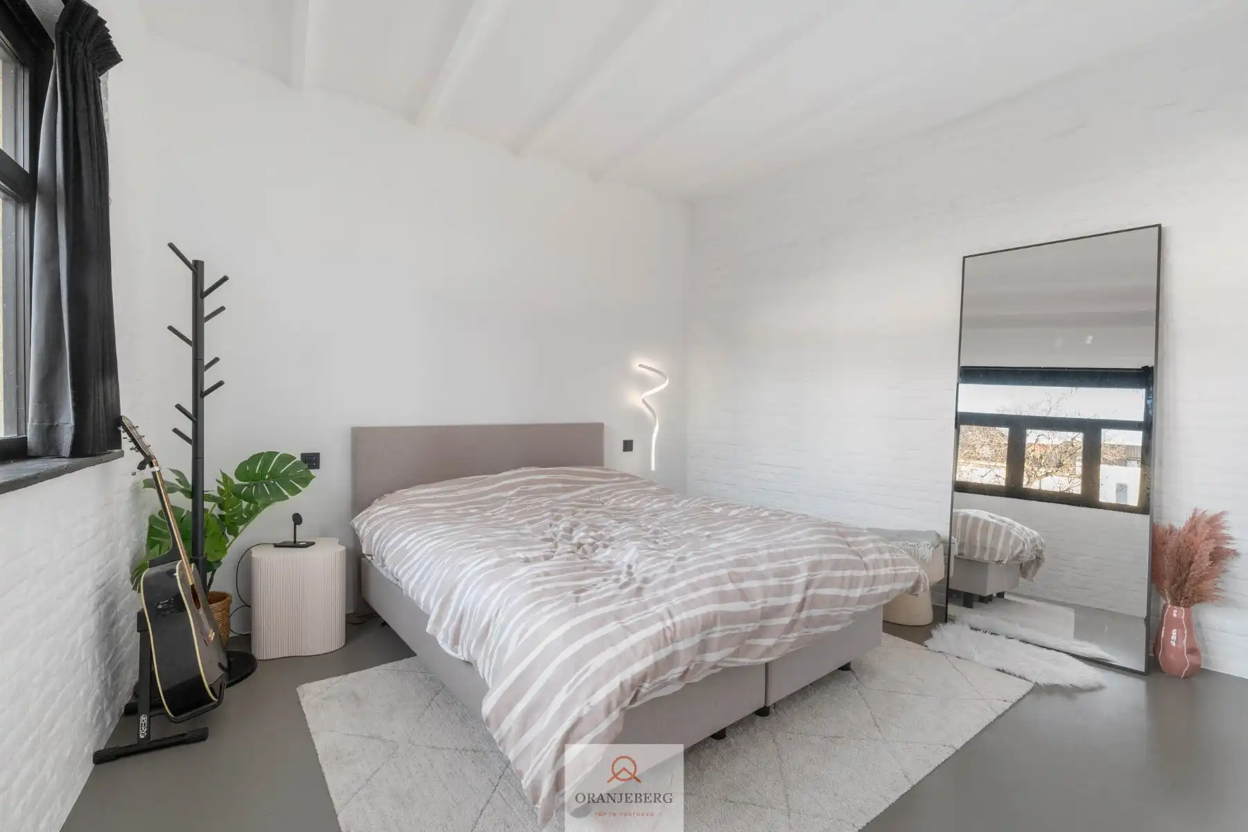 Uniek appartement in historisch gebouw foto 9