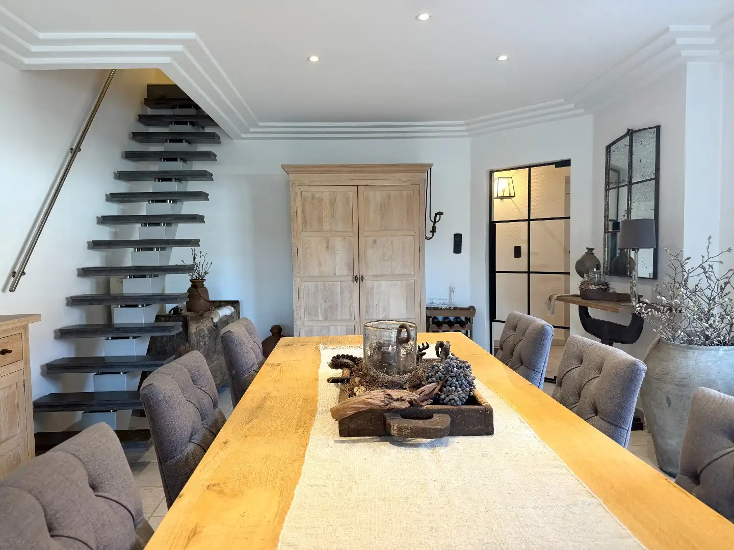 Instapklaar wonen? Ontdek deze woning met 4 slaapkamers, poolhouse en nieuwe badkamer. foto 12