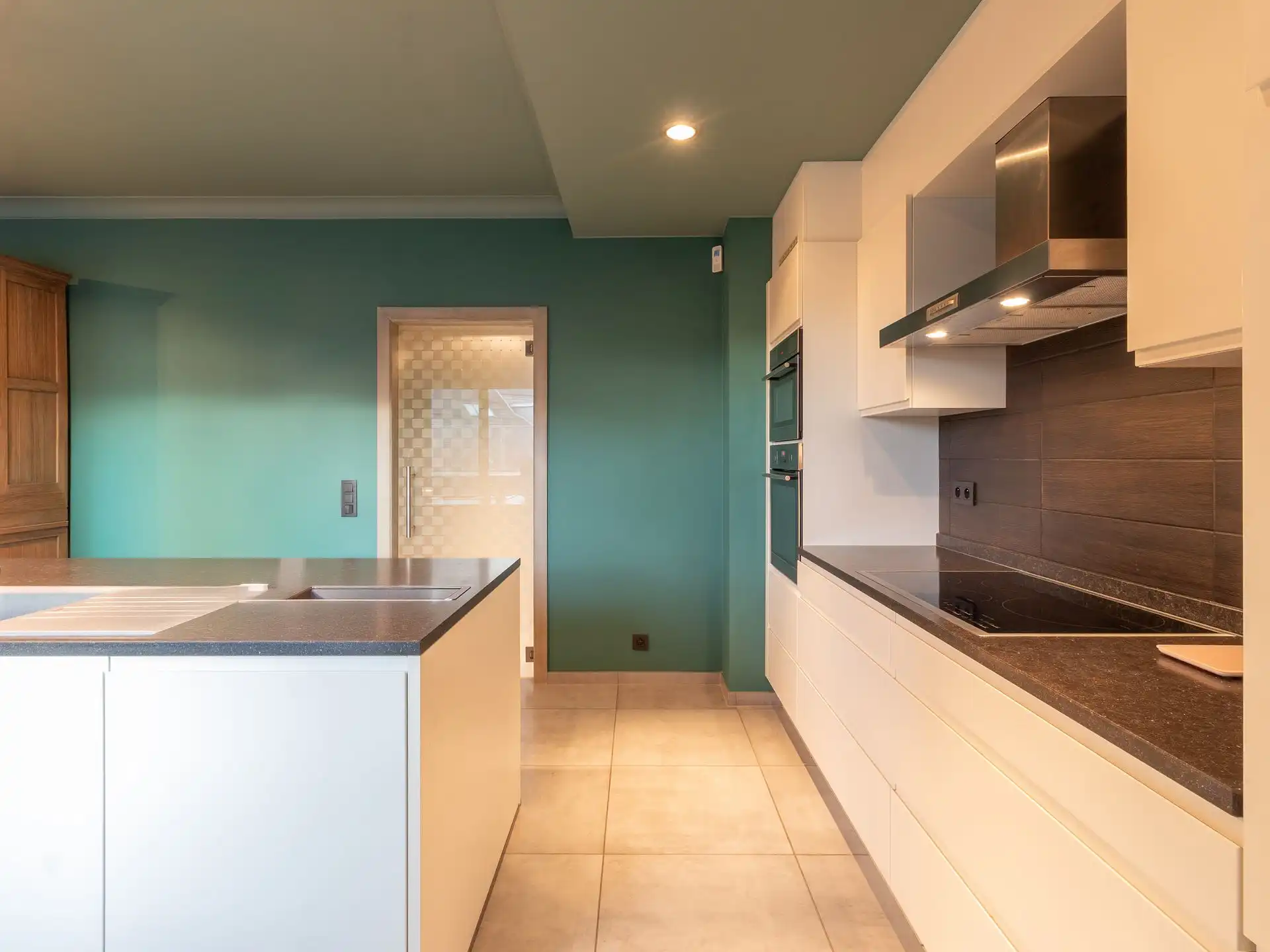 Unieke woning met magazijn in Boom foto 15