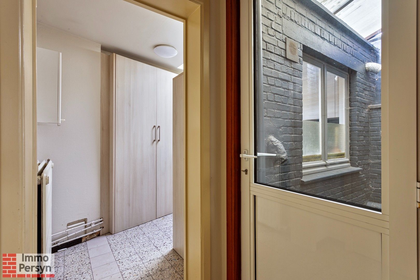 Stadwoning met 3 slaapkamers,  badkamer, 2 toiletten. foto 5