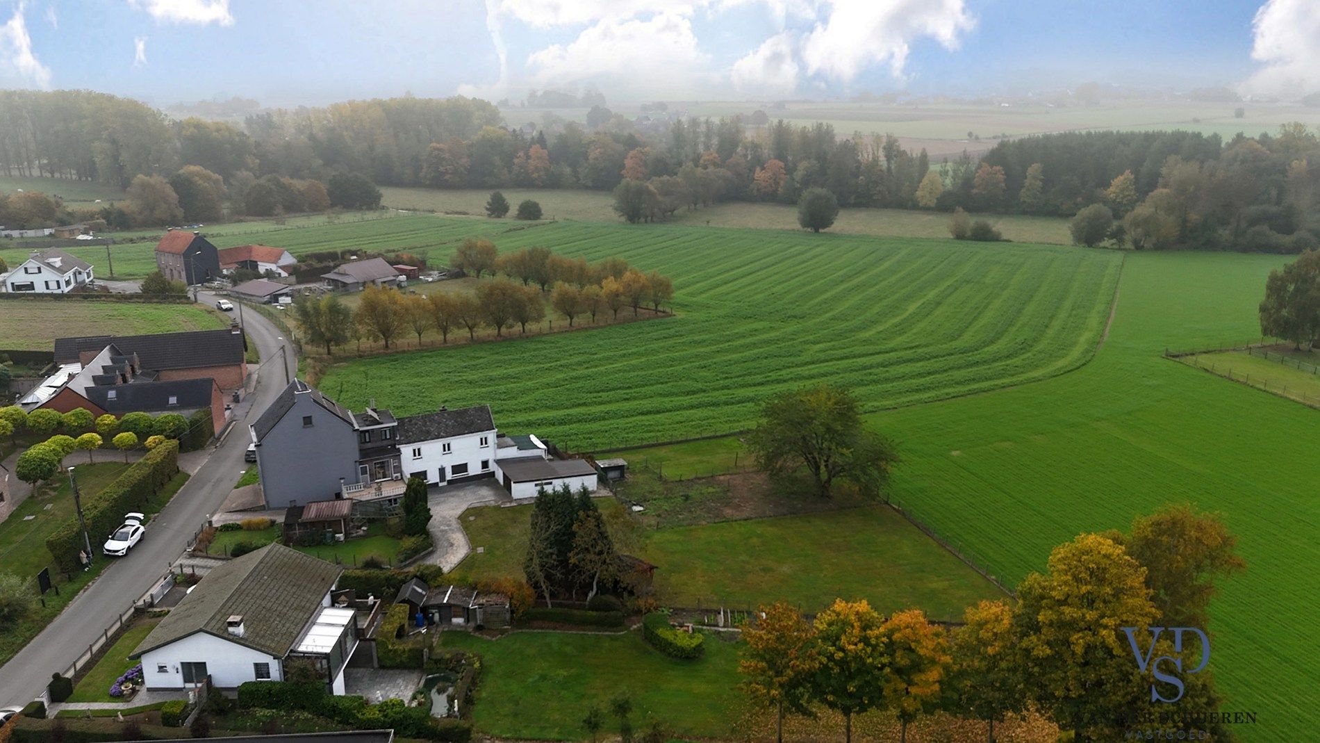 Te renoveren woning met uniek uitzicht op de omliggende akkers foto 29