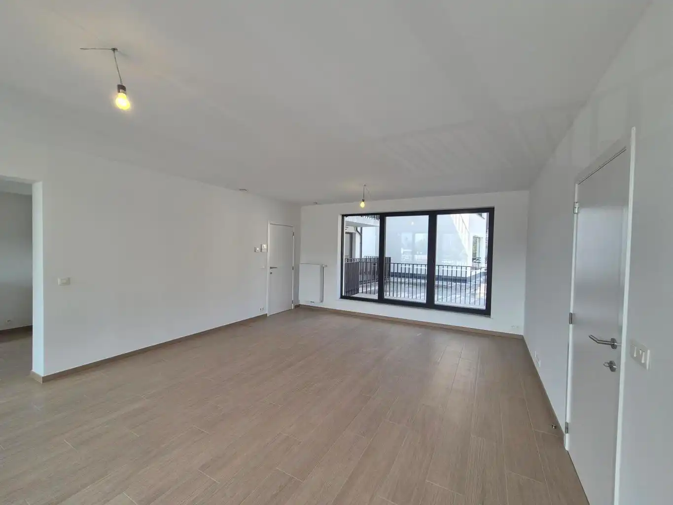 Nieuwbouw appartement met 2 slpks, terras en kelder foto 3