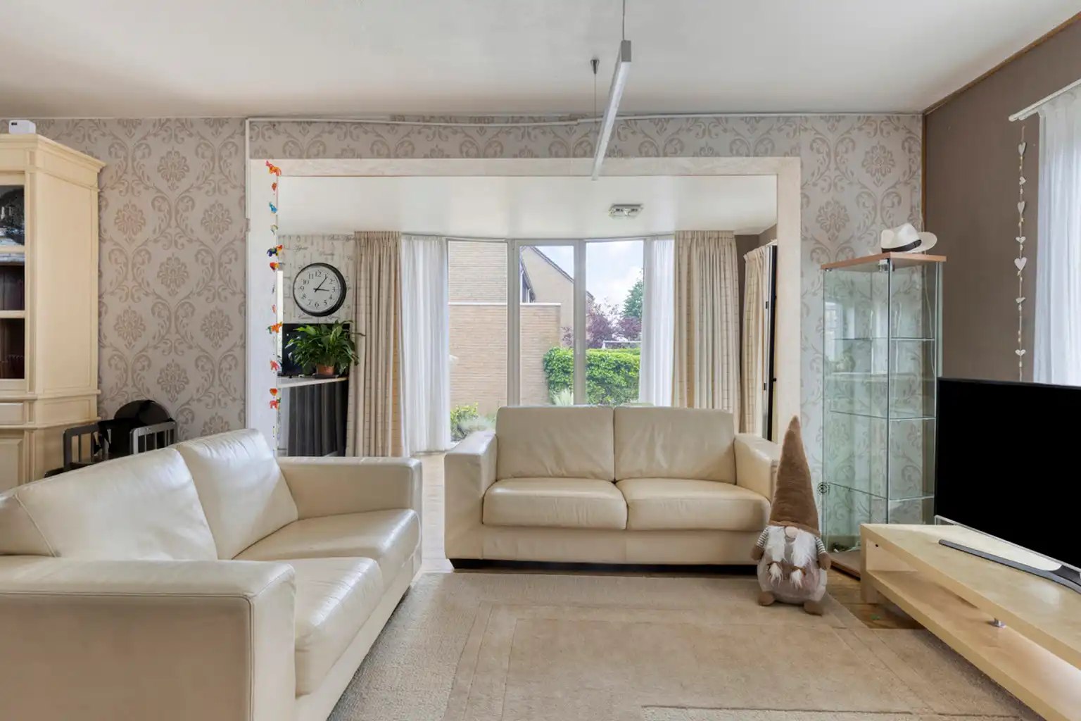 Innstapklare driegevelwoning  in verkeersluwe omgeving foto 3