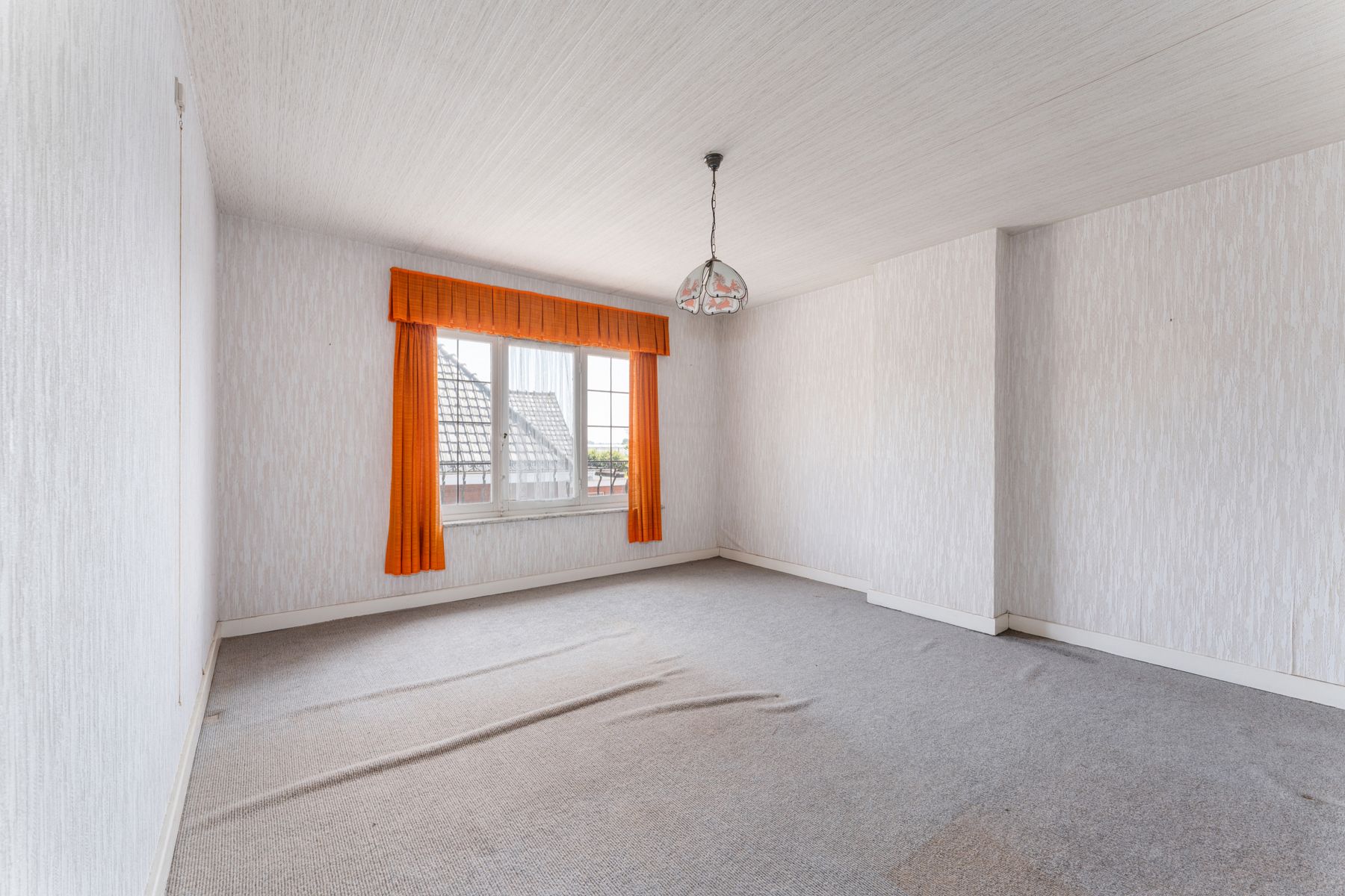 Statige woning met ruime loods foto 16