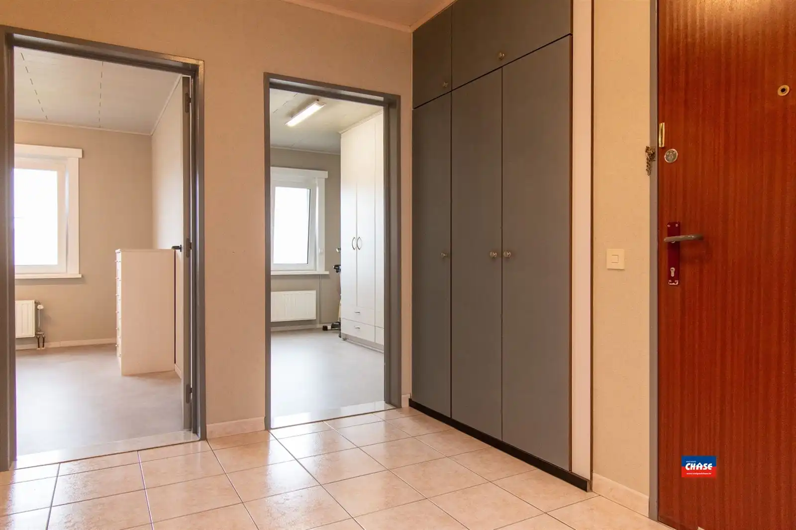 Instapklaar appartement met 2 slpks + P  foto 3