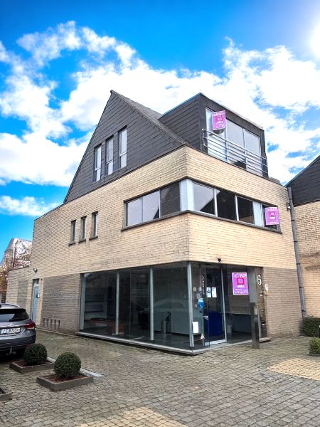 Project handelsgelijkvloers + 5 autostnpl + appartement + studio centrum Geel foto 54