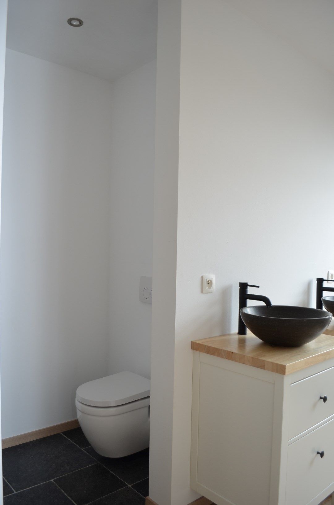 Volledig gerenoveerde woning in het centrum met stadstuintje. foto 12