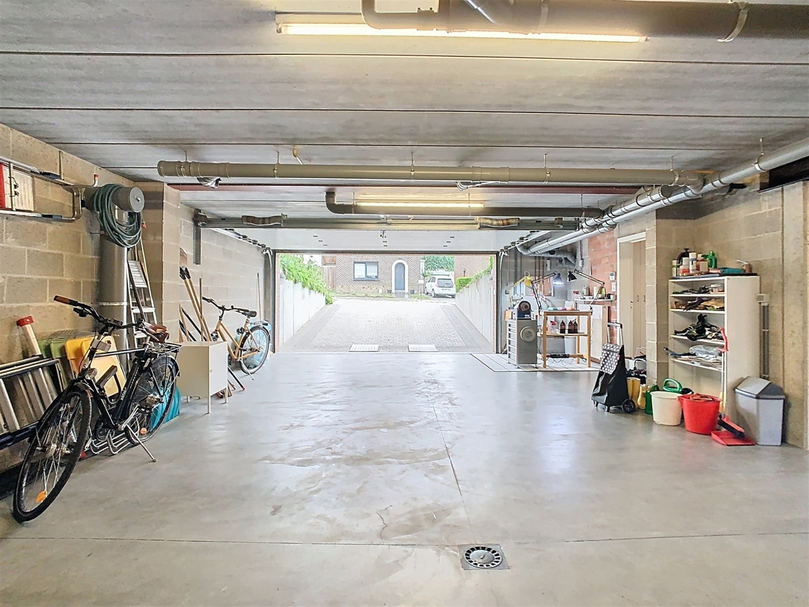 Unieke villa met prachtige tuin op 22a foto 28