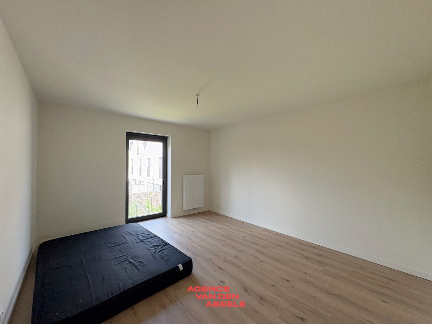 Nieuwbouwwoning met 3 slaapkamers, tuin en terras foto 12