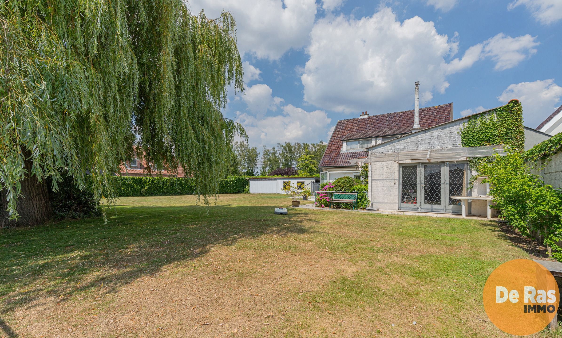AALST – Halfopen bebouwing met villa-allure op 3114 m² foto 18