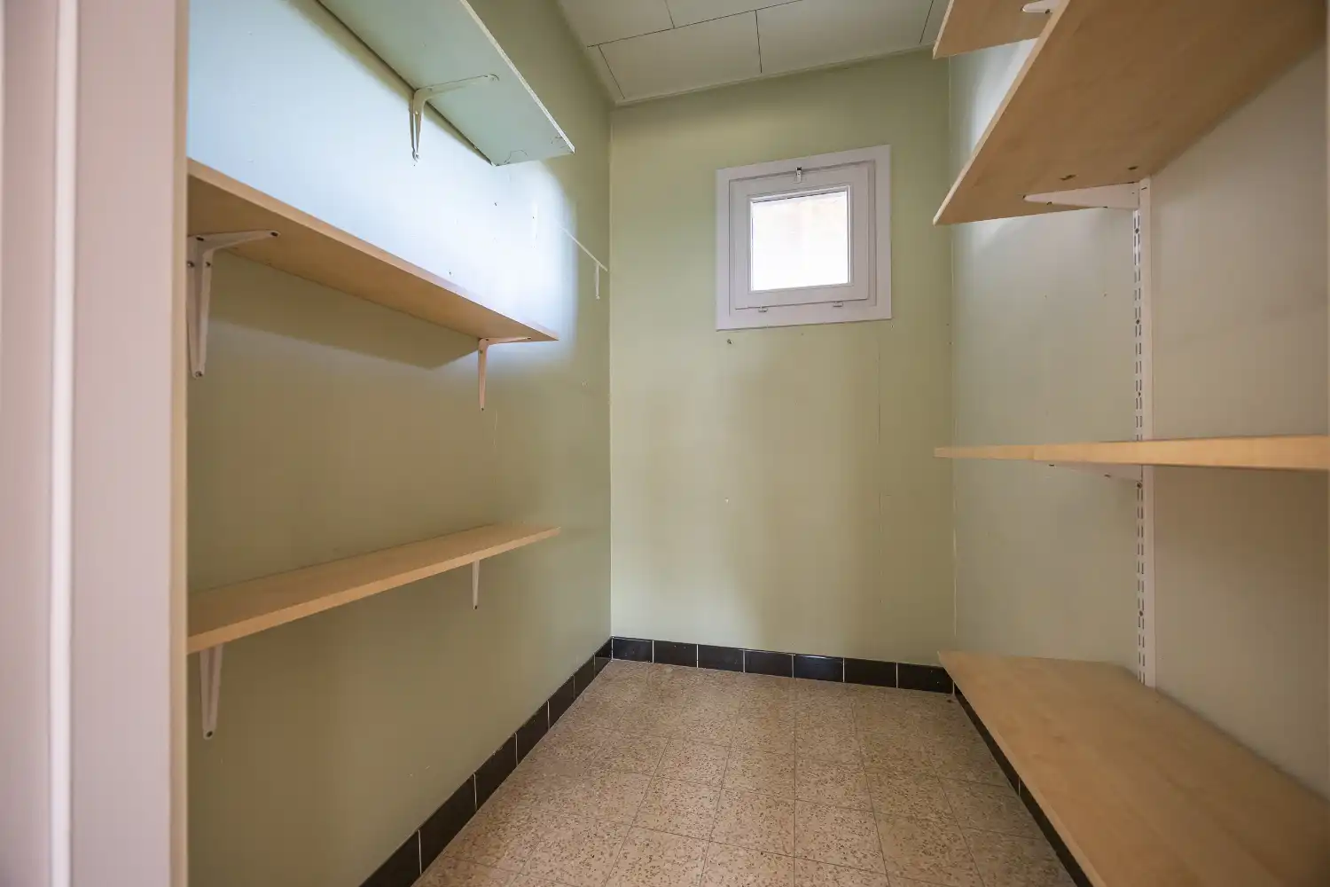 Te renoveren bungalow met potentieel in Jabbeke foto 14