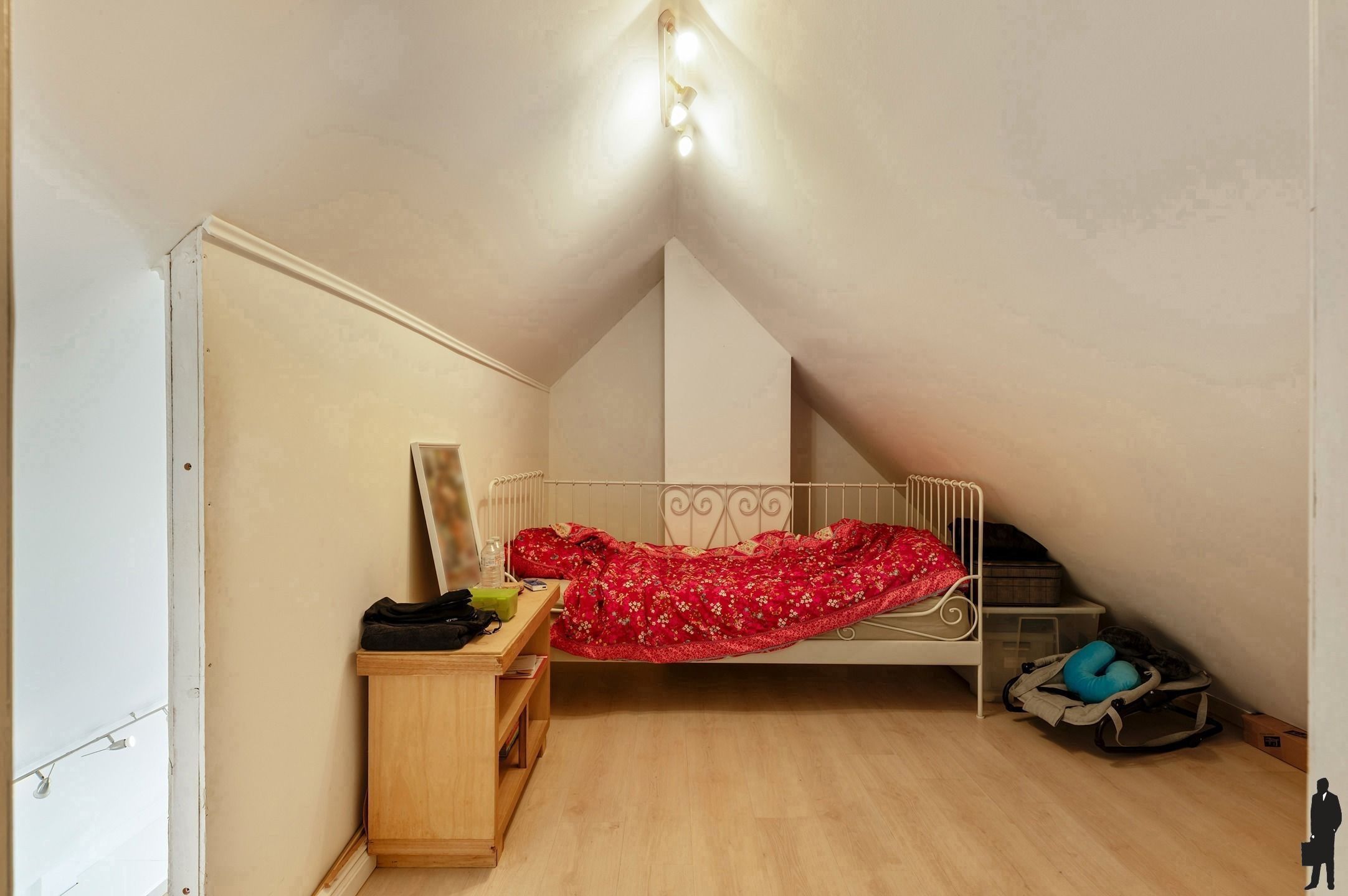 Ruime woning (ca. 225m²) met 3 grote slk’s, garage en mooie tuin op 726m² foto 16