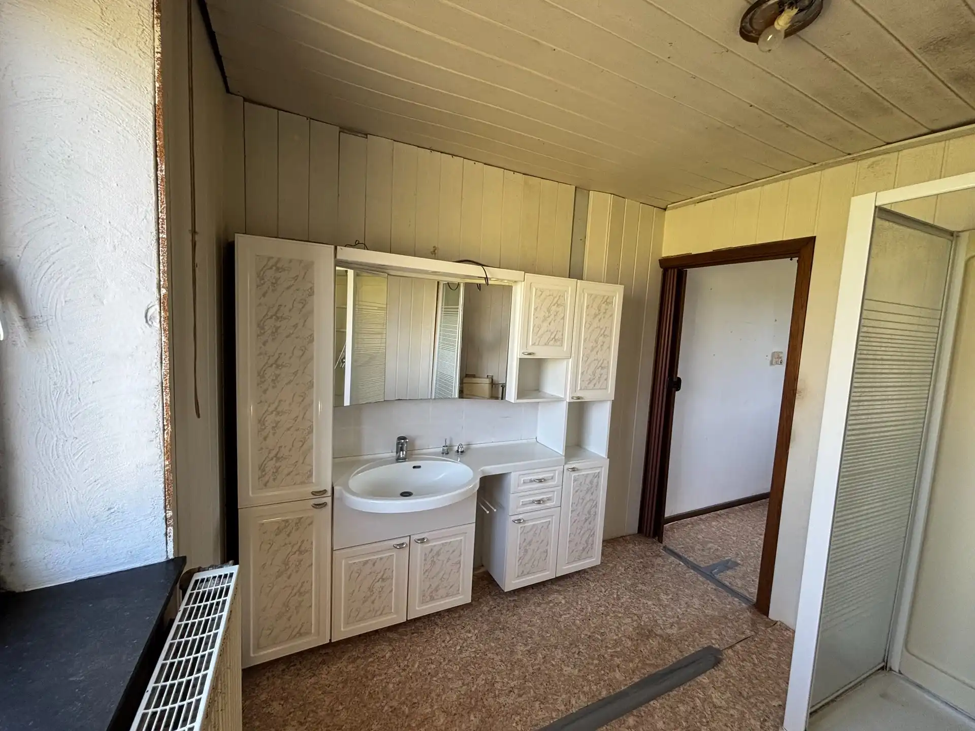 Landelijk gelegen renovatiewoning met prachtig uitzicht over de velden foto 21