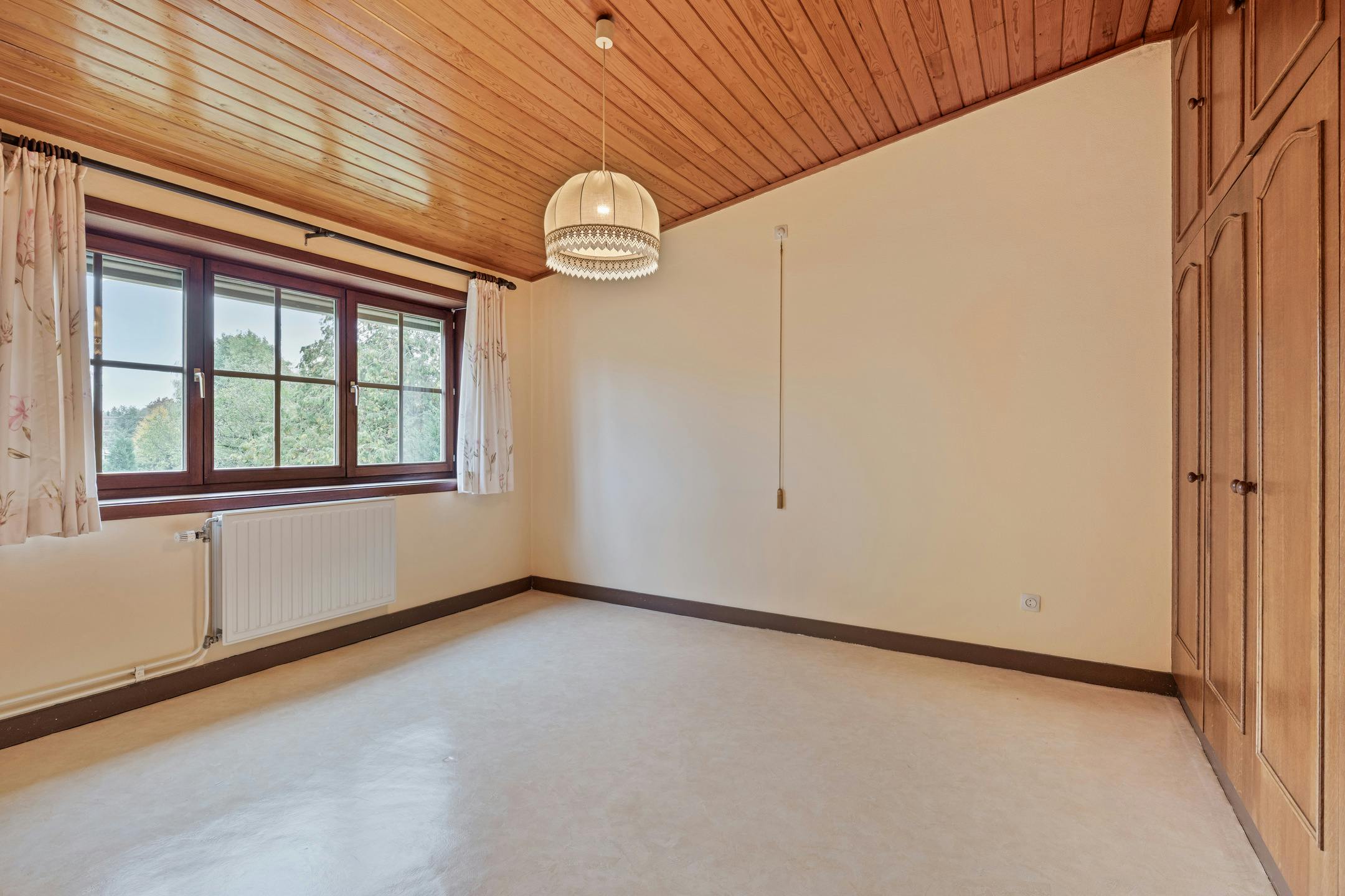 Halfopen woning met 4 slpk en mooie tuin te koop in Kapellen foto 13