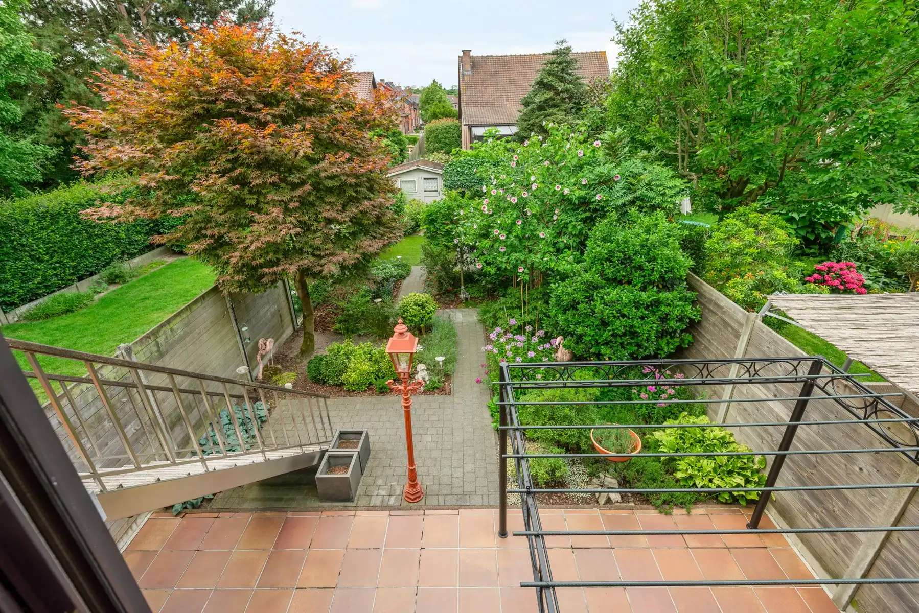 Ruime woning op toplocatie foto 16