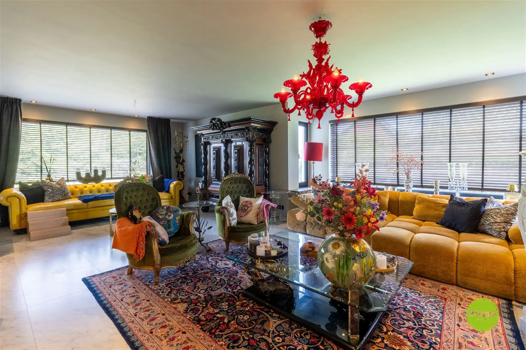 Luxueus gerenoveerde woning met groot stuk grond  foto 8