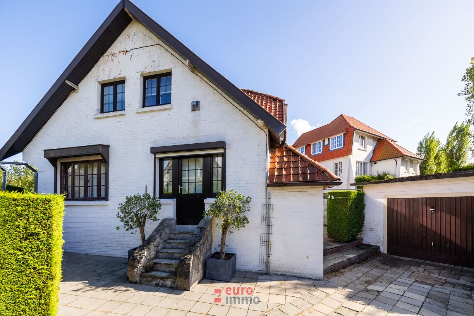 Authentieke, half-open villa in cottage stijl! foto 3