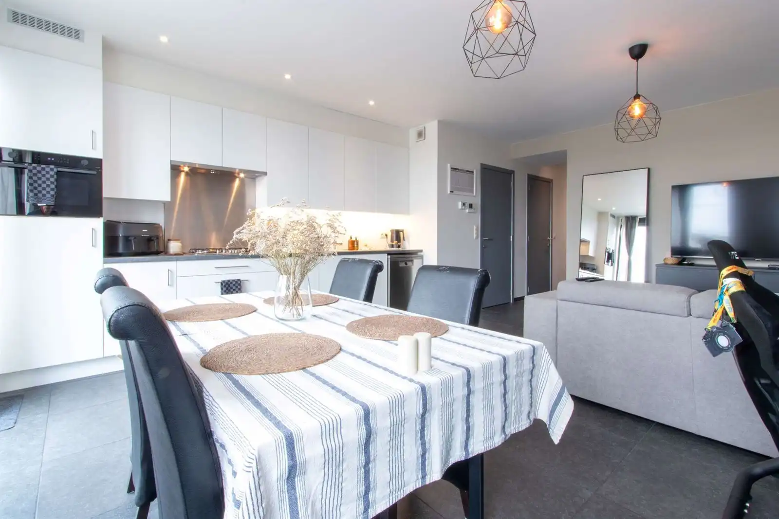 Appartement op de 2de verdieping met 1 slaapkamer en terras. foto 6