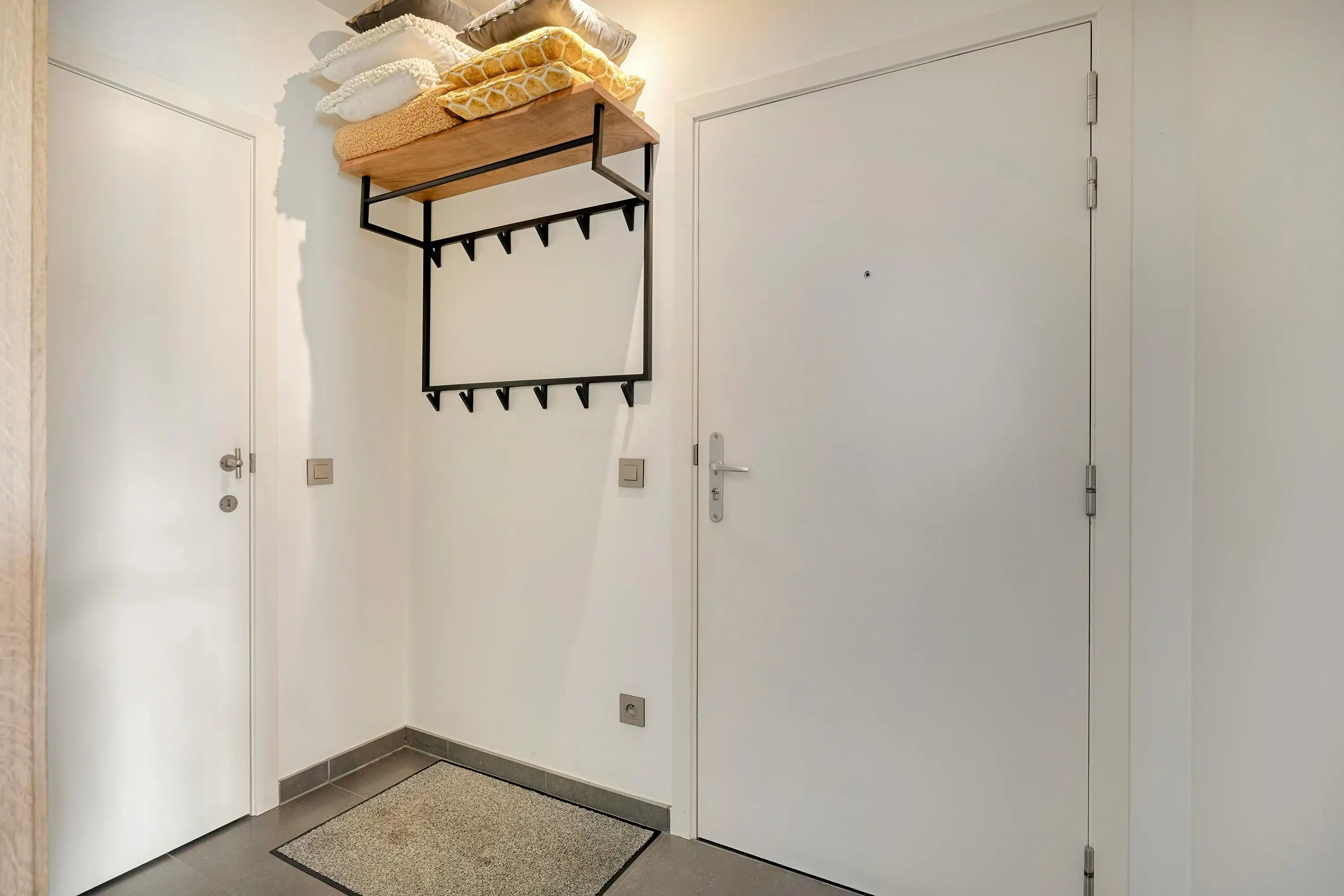 Mooi parkappartement met 2 slaapkamers, garage en 2 kelders foto 22