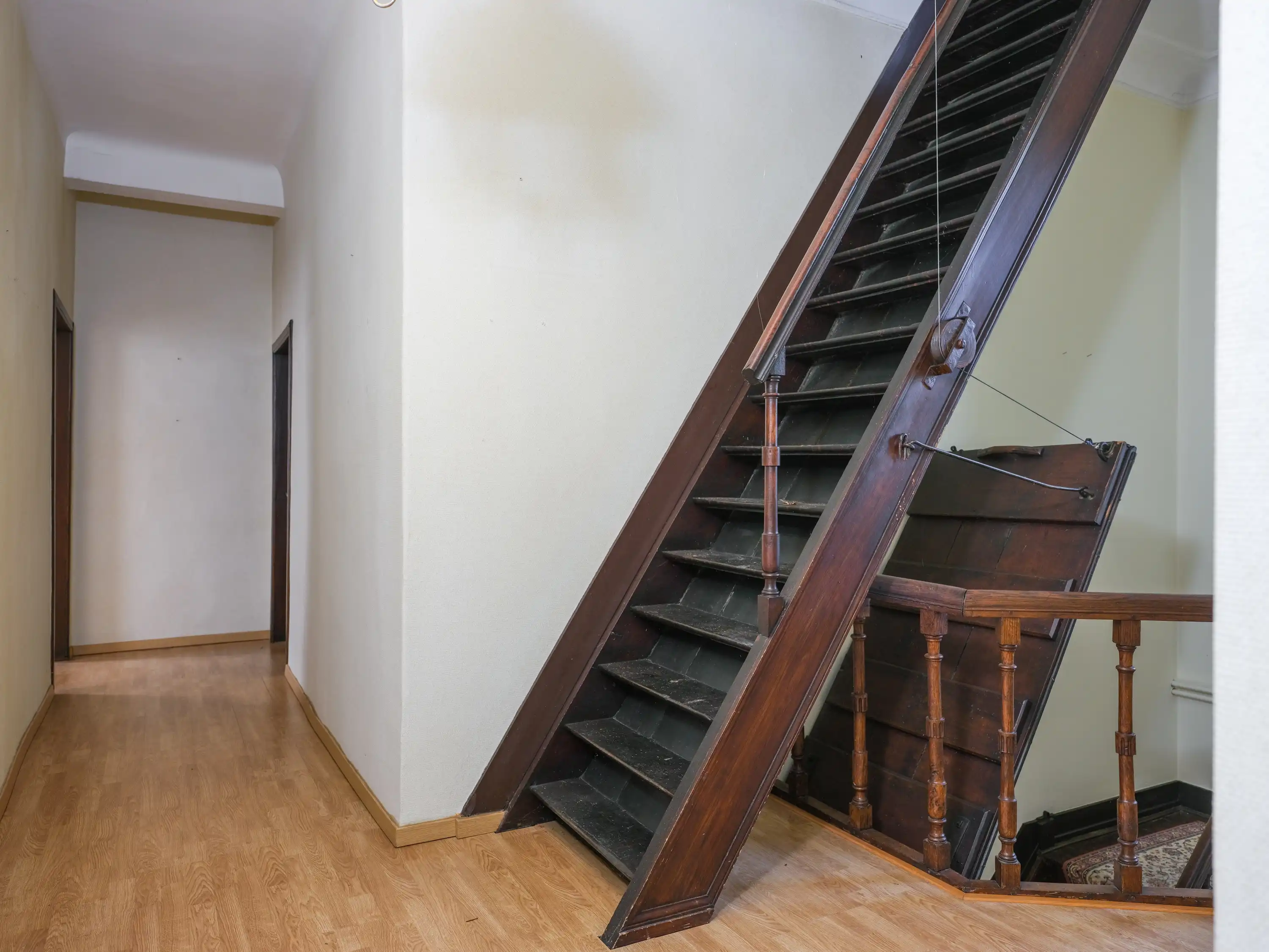Karaktervolle pastorijwoning met groot perceel van 3.850 m² foto 20