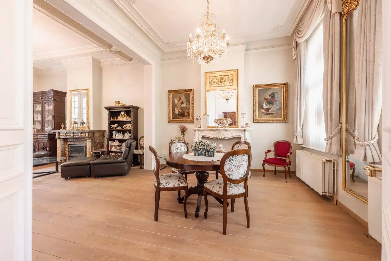 Uniek eigendom met karaktervolle woning en ruime loods op uitstekende ligging in Pittem! foto 2