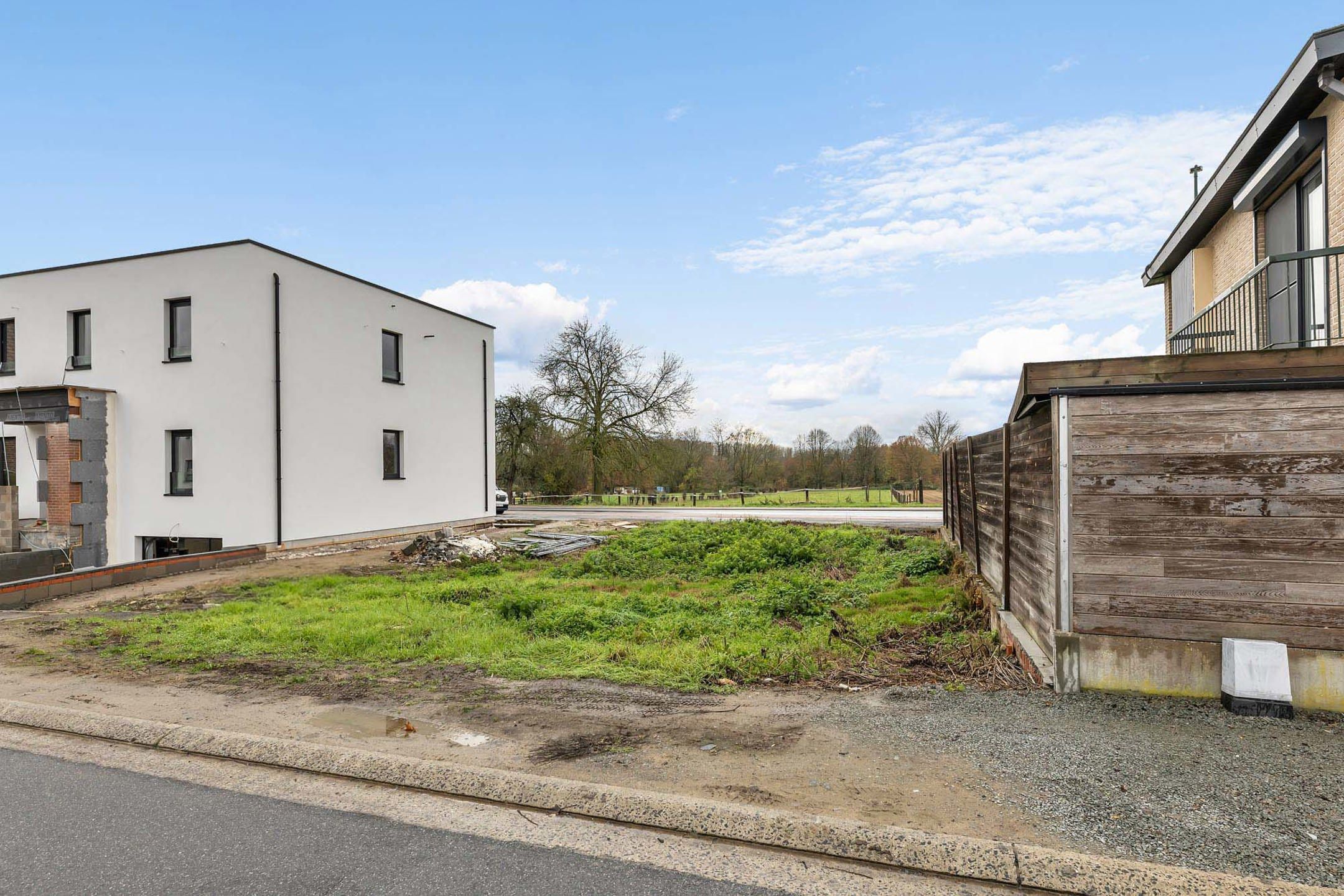 Perceel grond voor open bebouwing op 2a 09ca foto 5