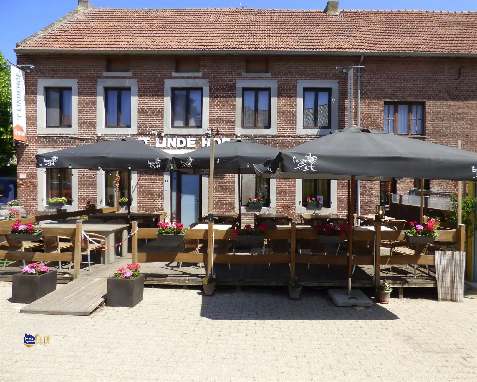 Karaktervol pand: horeca-uitbating of ruime woning foto 3