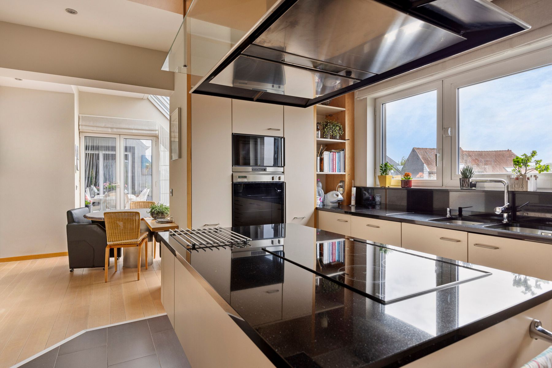 Uniek penthouse met 3 terrassen en adembenemend uitzicht in hartje Halle foto 8