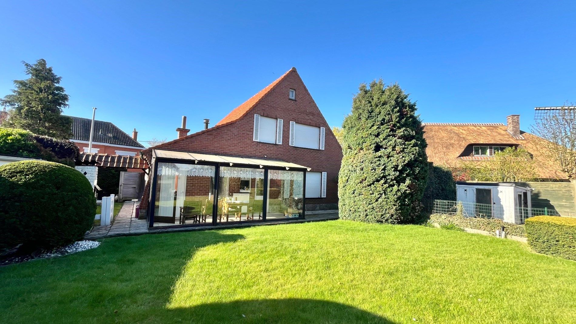 Alleenstaande woning met 3 kamers, garage en mooi zicht op de tuin/molen foto 3